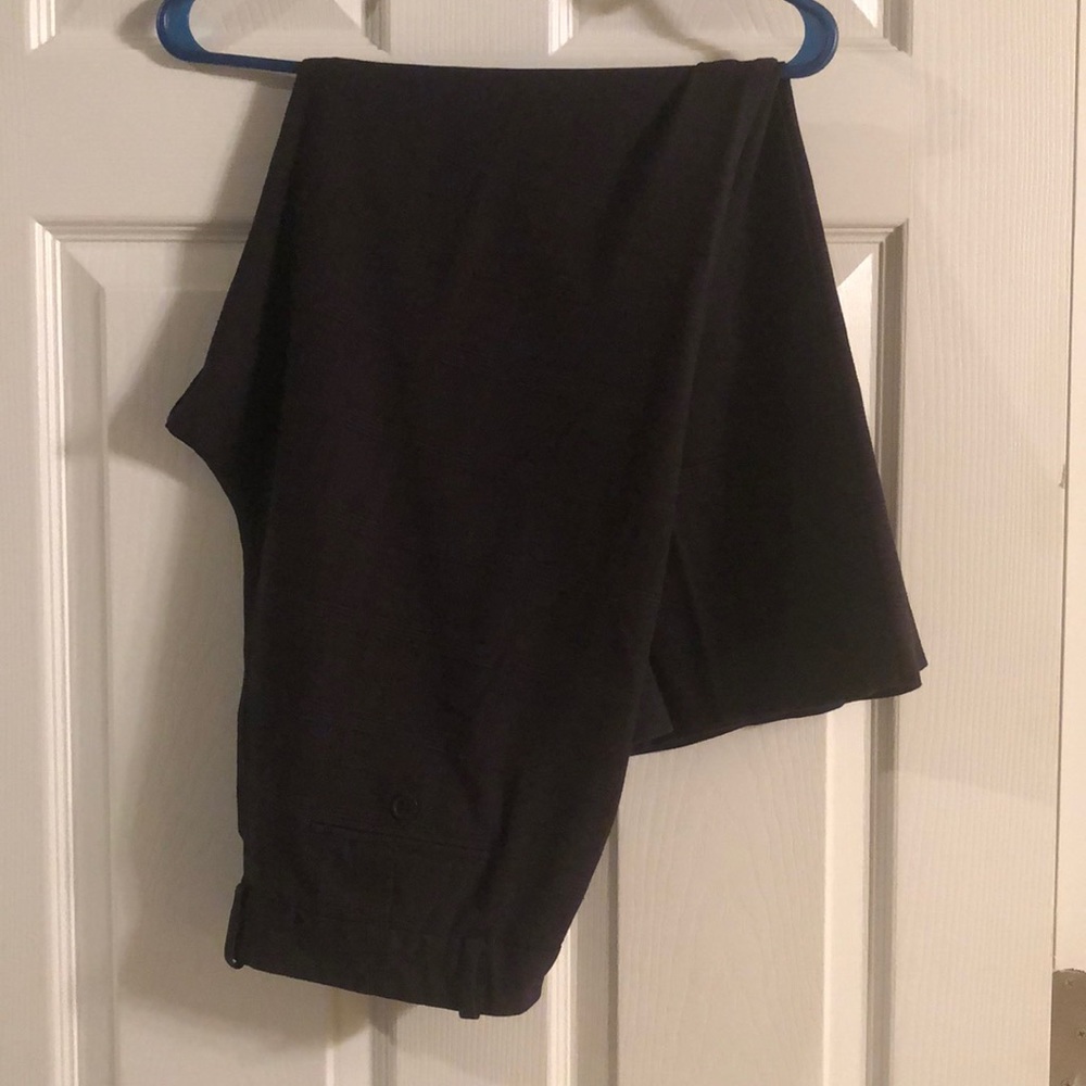 Women’s 14P black/grey plaid dress pants